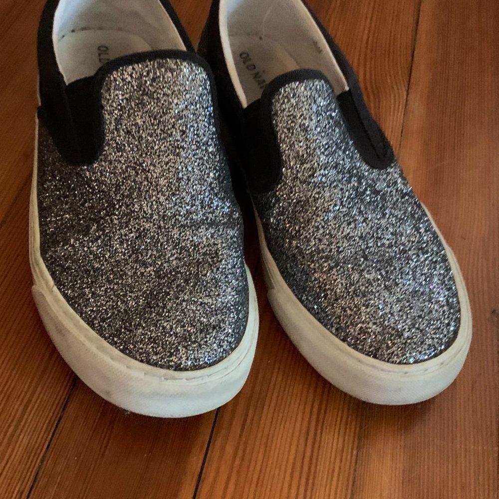 Assorted Shoes - Picture 3 of 3